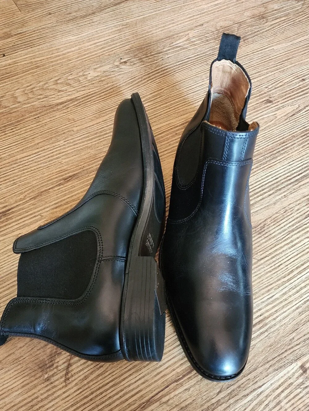 Size 11.5 Johnston  Murphy Black Leather Chelsea Boot wi Heel Tab -  Men's  Boot